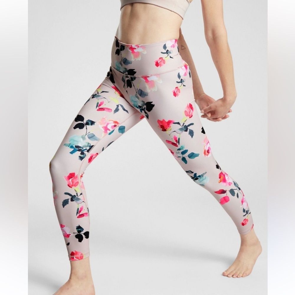 Athleta‎ painted flower elation tights in orchid pink small 7/8 length